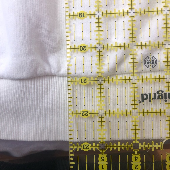 Calvin Klein Jeans Pullover Crewneck White Sweatshirt Size Medium - Picture 4 of 8